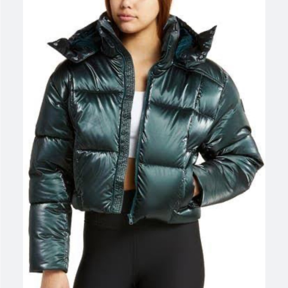 Women's Pearlized Pristine ALO Puffer Jacket